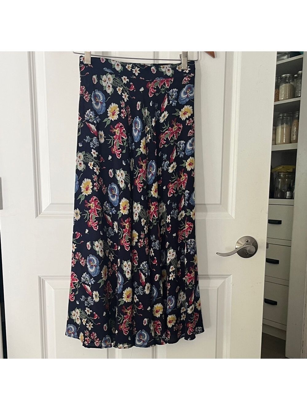 Herman Geist Floral Midi Skirt in Navy Sz 4P fits like a Sz 2
